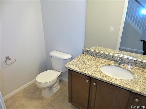 3rd image of 3479 Silver Stone Dr