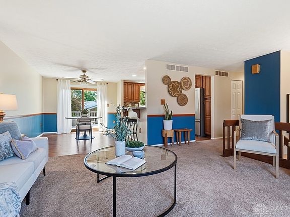3rd image of 2208 Pinebrooke Ct
