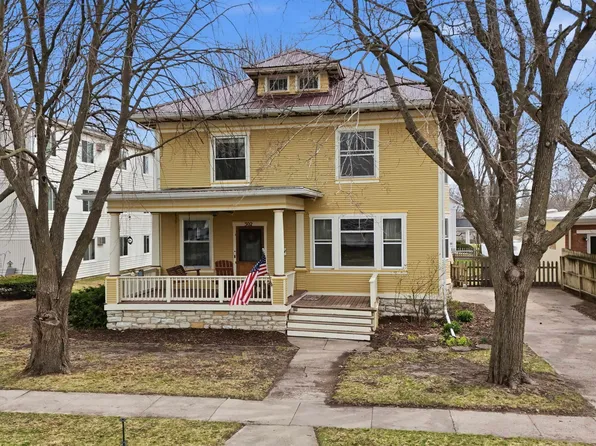 302 N Adams St, Mount Pleasant, IA 52641