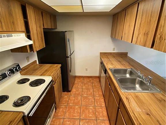 3rd image of 10731 Glen Ellen Dr
