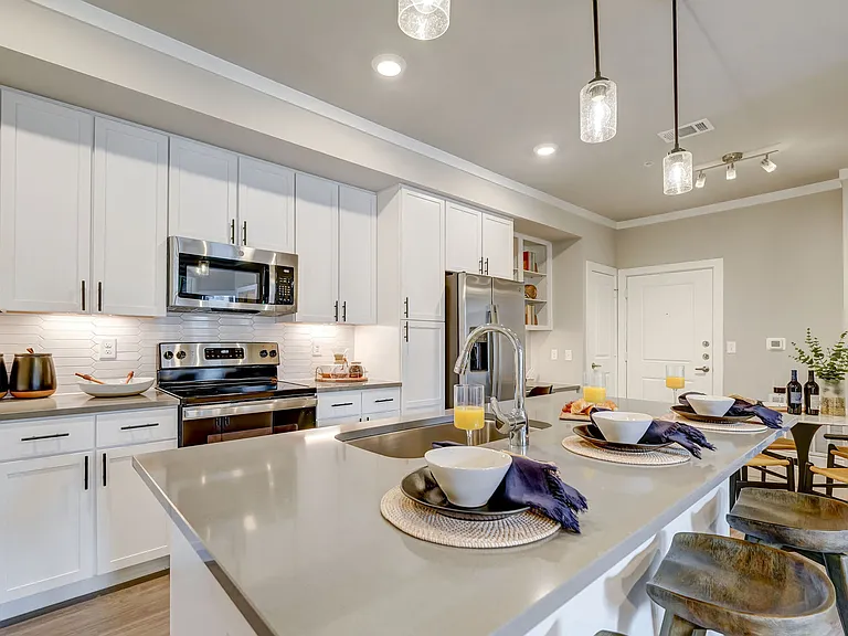13802 Napoli Dr — Photo 4