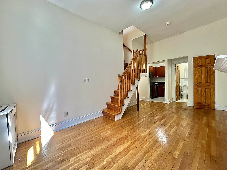 1st image of 125 W 81st St #2