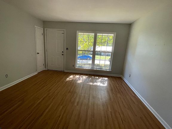 3rd image of 5023 Harley Ln