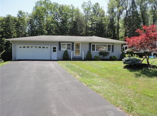 15 Harts Hill Cir, Whitesboro, NY 13492