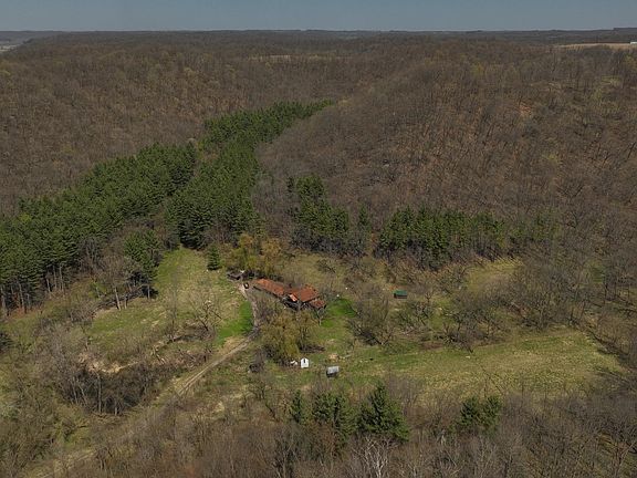 5th image of 17658 Forest Ln