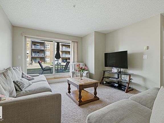 5th image of 13907 136th St NW #106