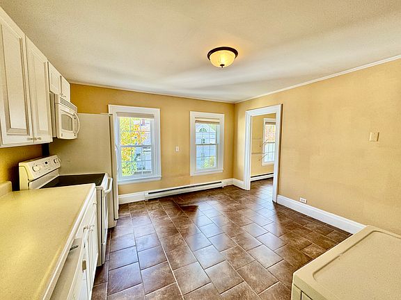 2nd image of 331 Main St #B