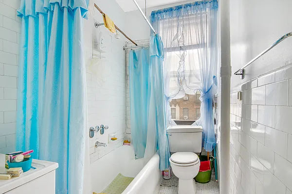 Sold by Dwell Residential Inc | media 6