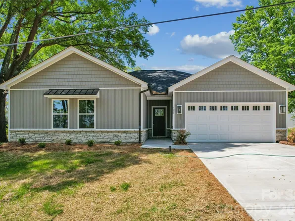 321 Henderson Cir, Harrisburg, NC 28075