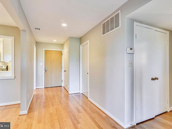 4th image of 11500 Fairway Dr APT 606