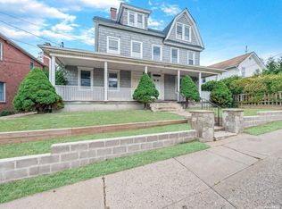 17 3rd Ave, Port Washington, NY 11050