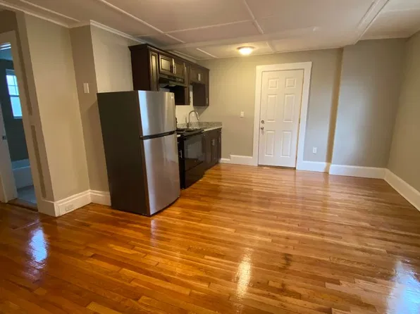 81 Broad St, Lynn, MA