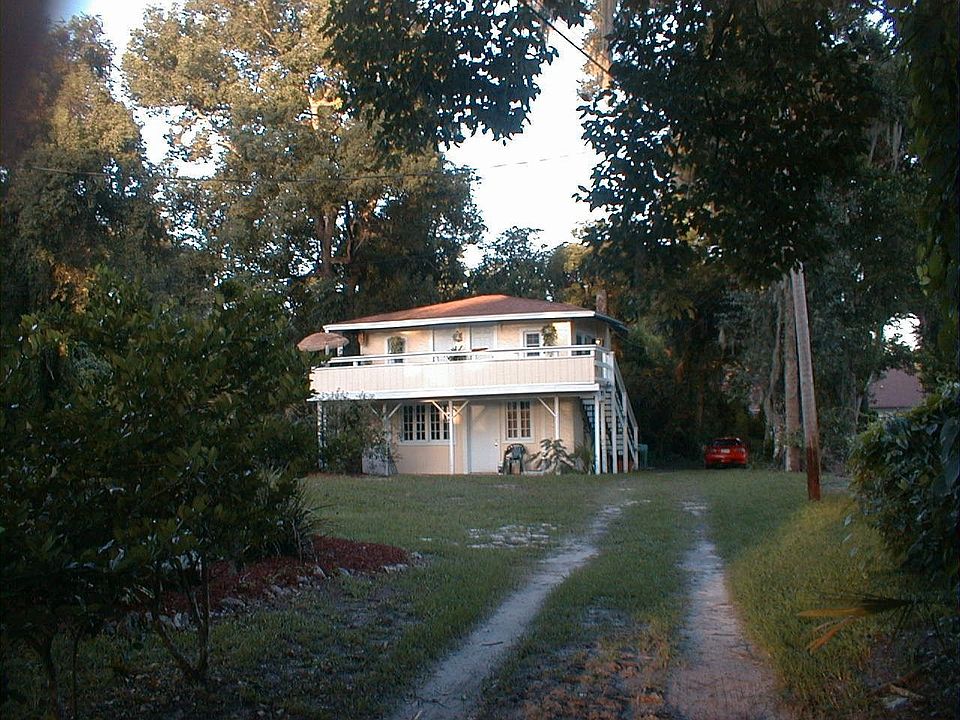 Det Coach House 440sf (up)