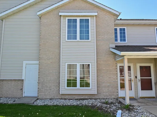 923 Prestwick #1, Waterford, WI 53185