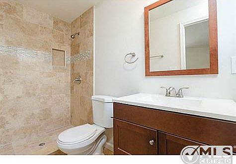 5th image of 3257 Skipper St