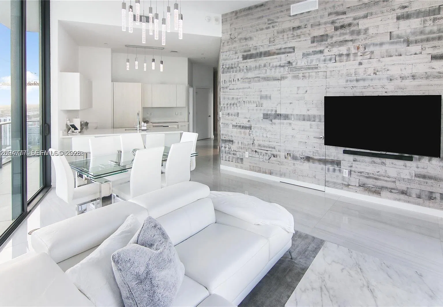 Paraiso Bayviews Condo — Photo 4