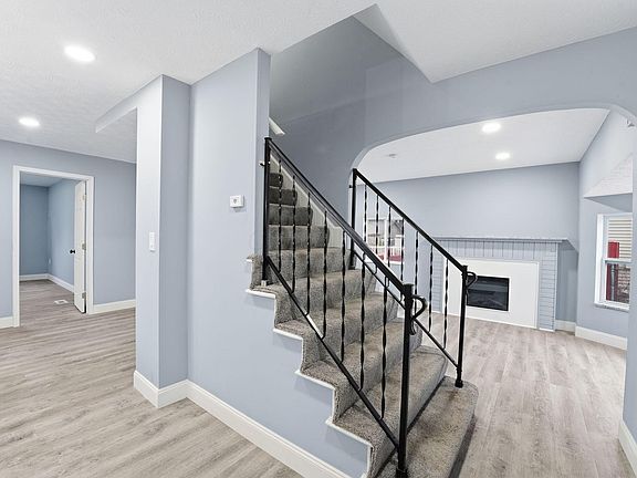 4th image of 135 Rumsey Rd