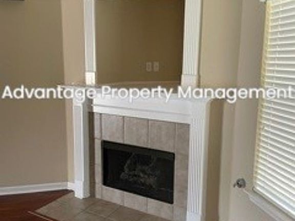 3rd image of 230 Susanne Dr