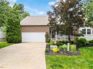 637 N Ridgecliff St, Tallmadge, OH 44278