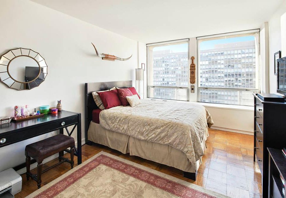 1st image of 330 E 33rd St APT 16P