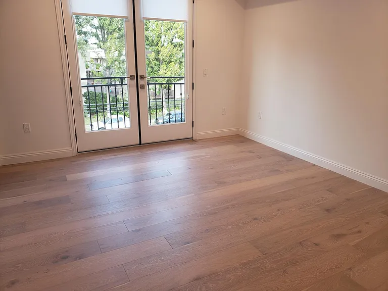15200 Magnolia Blvd #302 — Photo 9
