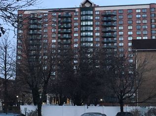 43 Grand Cove Way #F43, Edgewater, NJ 07020