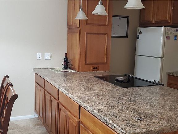 3rd image of 3830 Catalina Dr