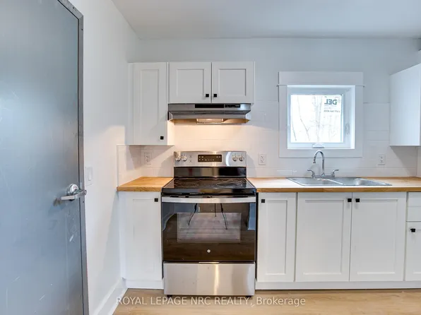 316 Elmwood Ave #2, Fort Erie, ON L0S 1B0