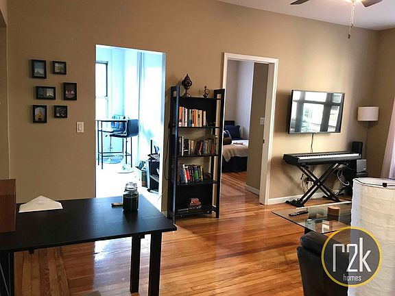 3rd image of 3169 33rd St #7