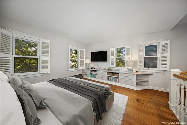 Sold by Compass | media 7