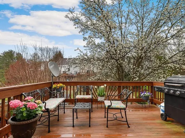 813 Jubal Way — Photo 24