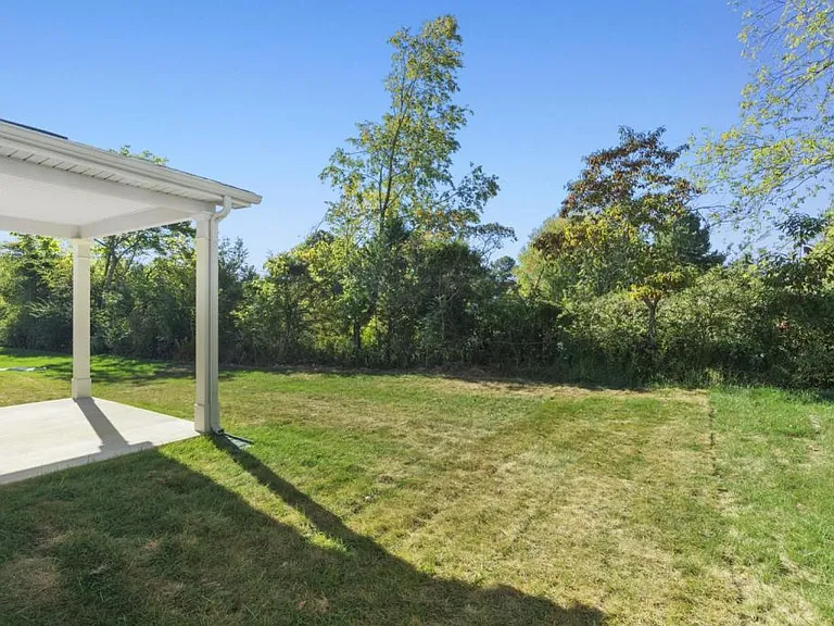 222 Emmett Dr — Photo 31