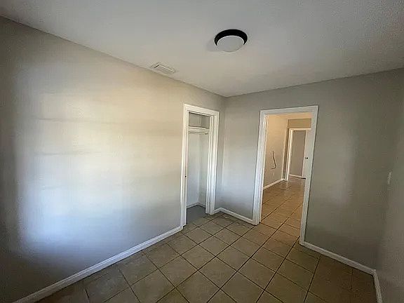 5th image of 2275 NW 11th St