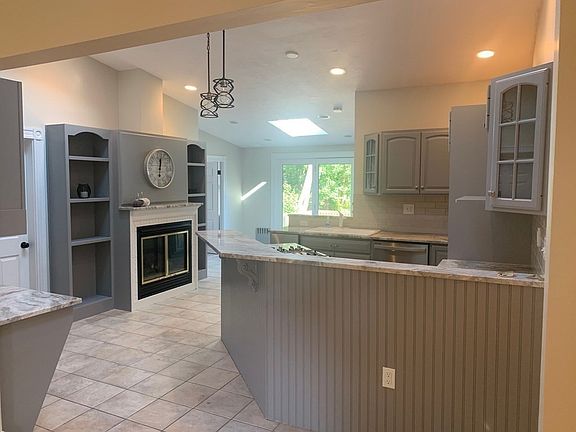 2nd image of 64 Centre Ave #2