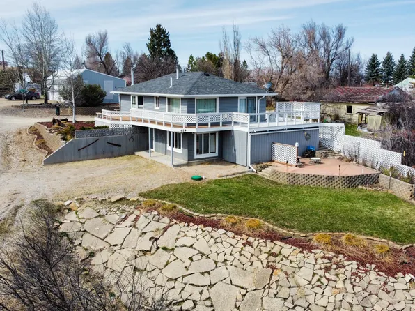 619 Roundhouse Rd, Lewistown, MT 59457