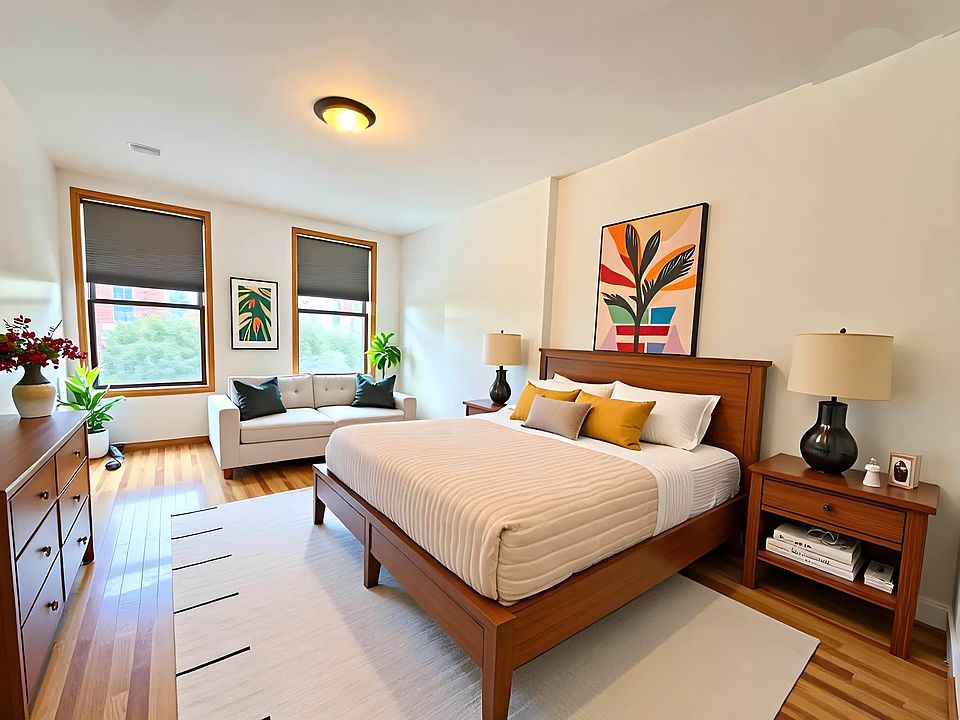 1st image of 125 Bedford Ave APT 4R