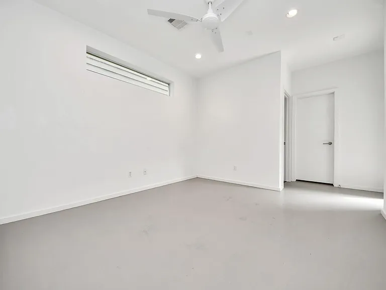 1823 Southmore Blvd — Photo 9