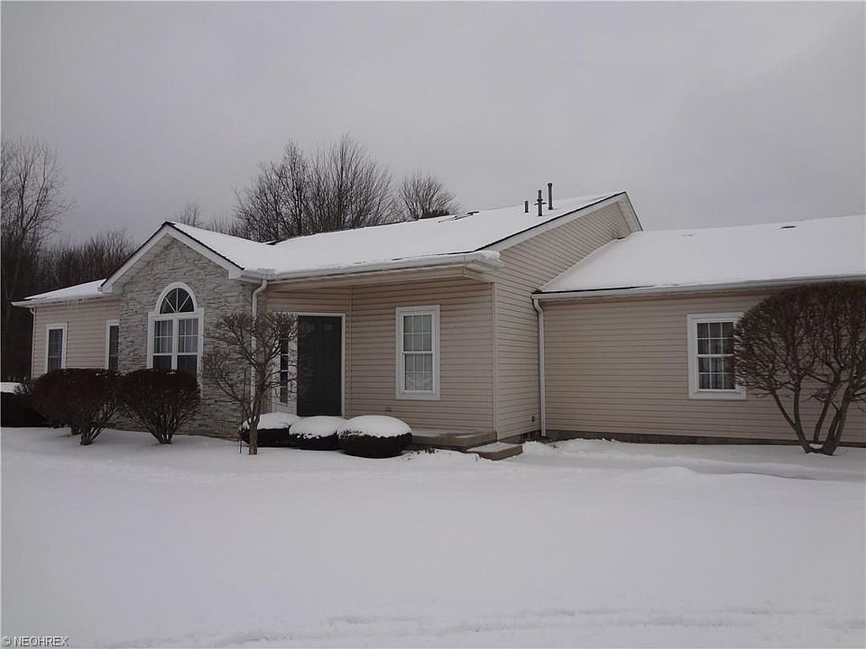 1st image of 1 Turnberry Ln NW
