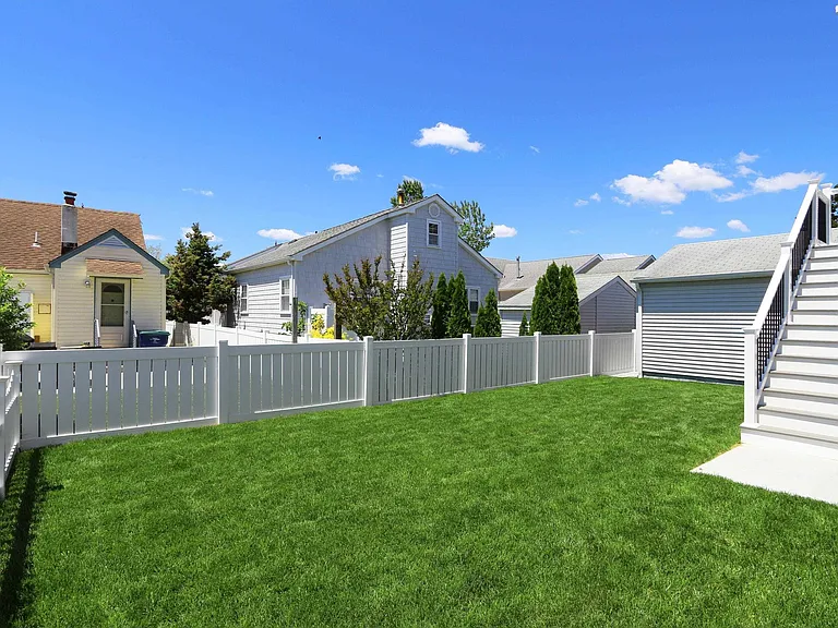 140 11th Street South St — Photo 33