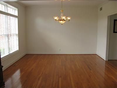 Hardwood flr in Dining Room
