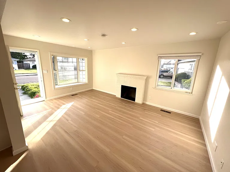 36454 Feliz Ct — Photo 1