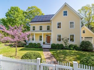 65 Kingsbury St, Wellesley, MA 02481