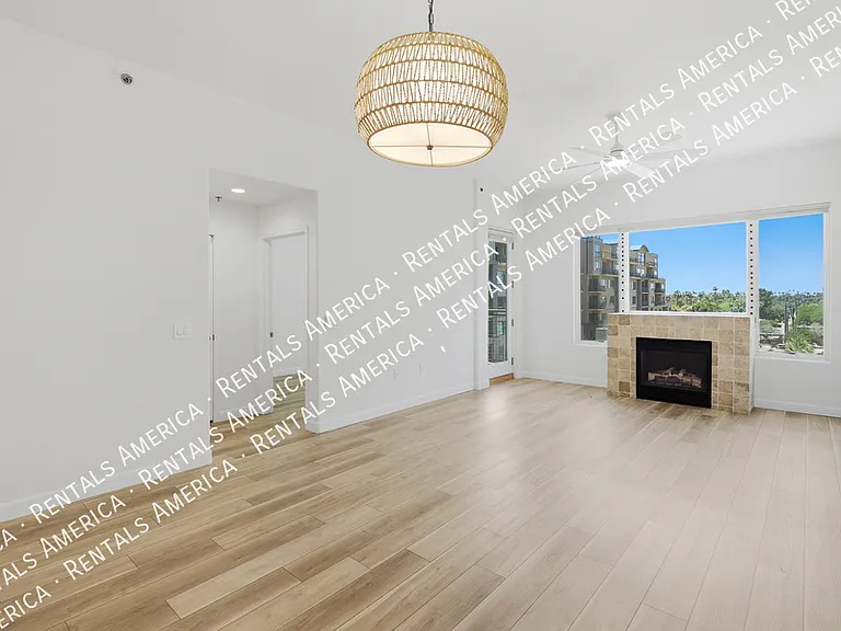 2302 N Central Ave #409 — Photo 32