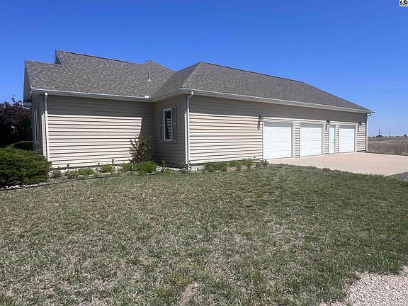 3rd image of 10204 SW East Ridge Rd