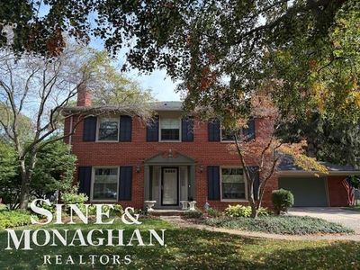 524 Thorn Tree Rd, Grosse Pointe Woods, MI, 48236