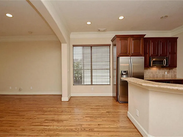 6310 Hamman St #C — Photo 8