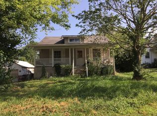 203 Cook Ave, Jonesboro, IL 62952