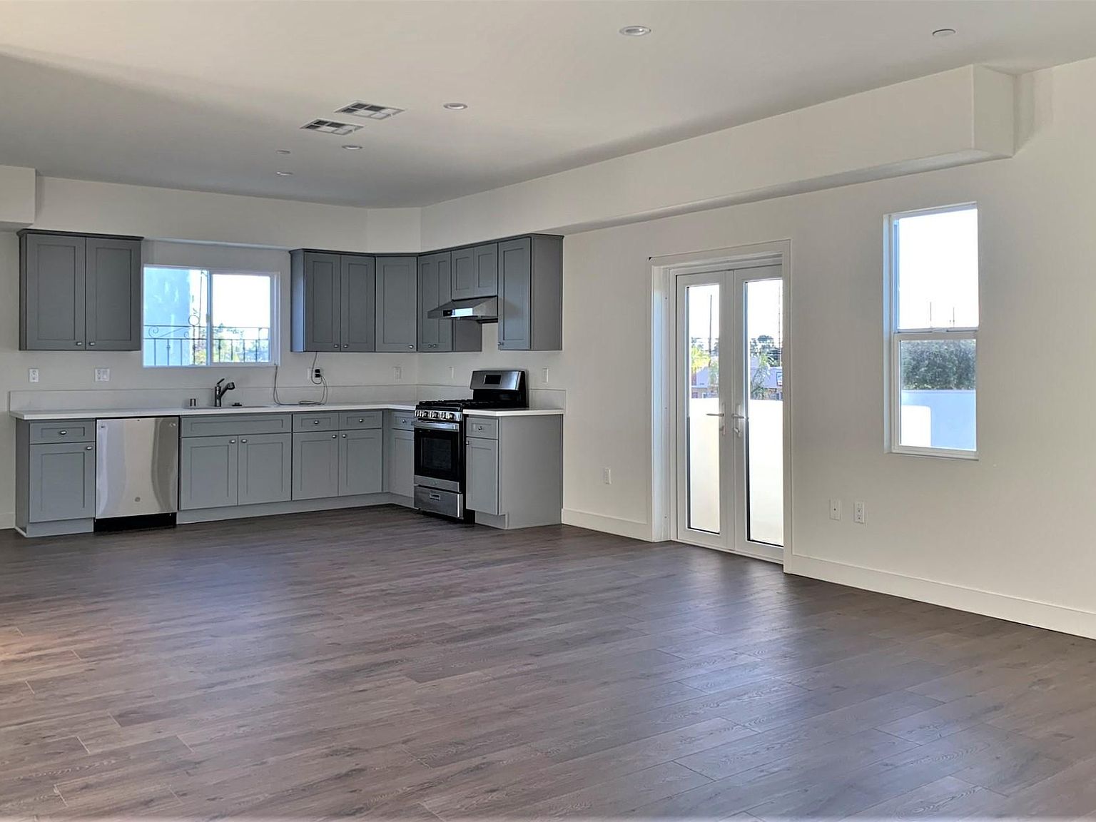 8409 Telegraph Rd, Pico Rivera, CA 90660 Zillow
