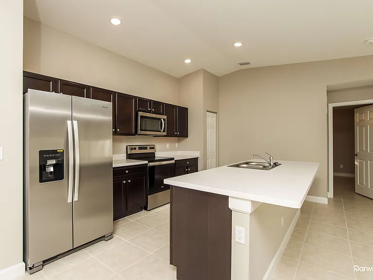 2110 Watkins Rd SE — Photo 4