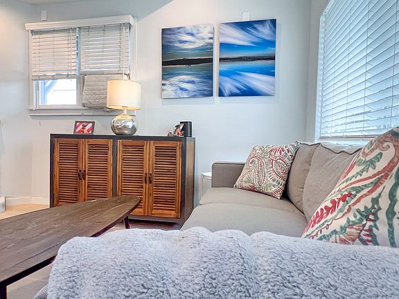 4th image of 301 Broadway St Unit 301